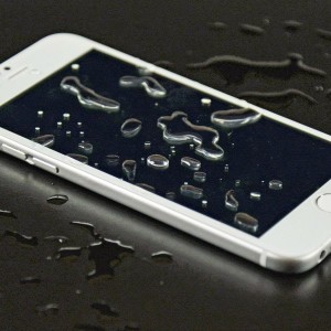 Чистка iPhone 7 после воды